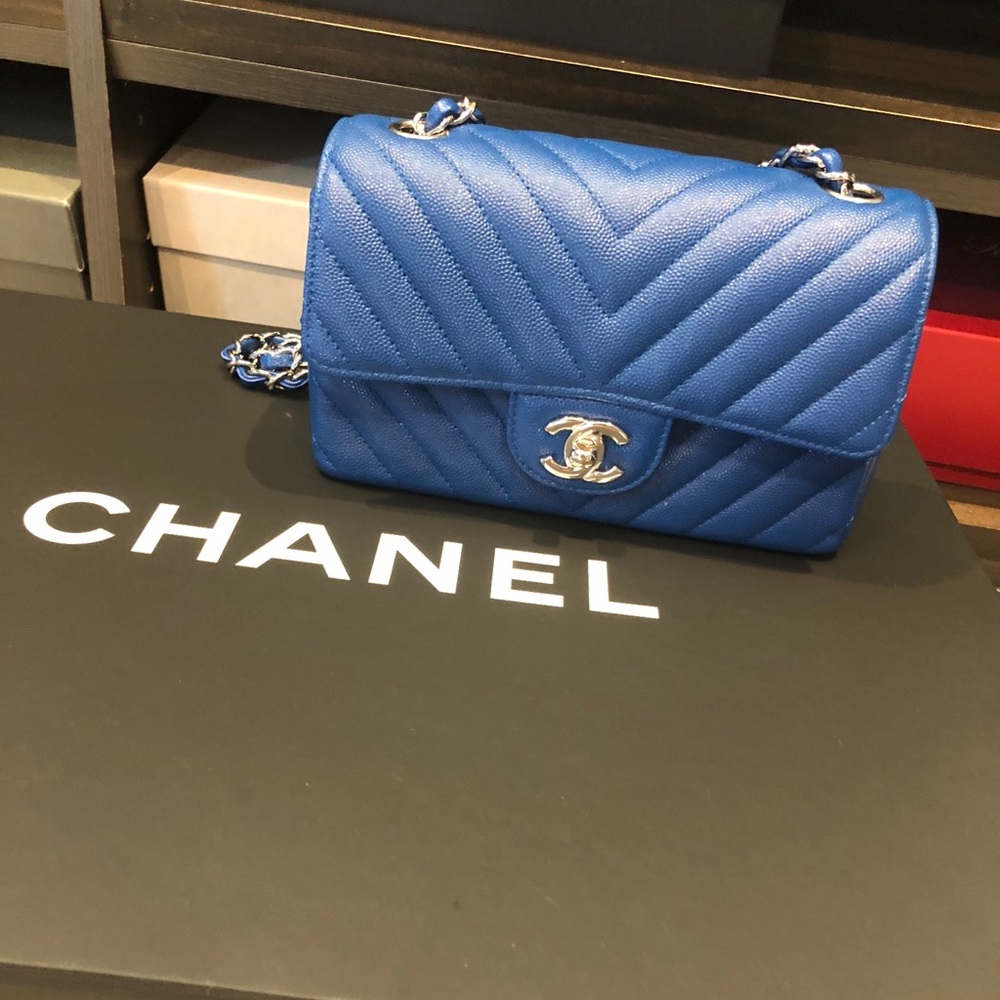 ❌SOLD❌ Chanel mini chevron flap bag in blue